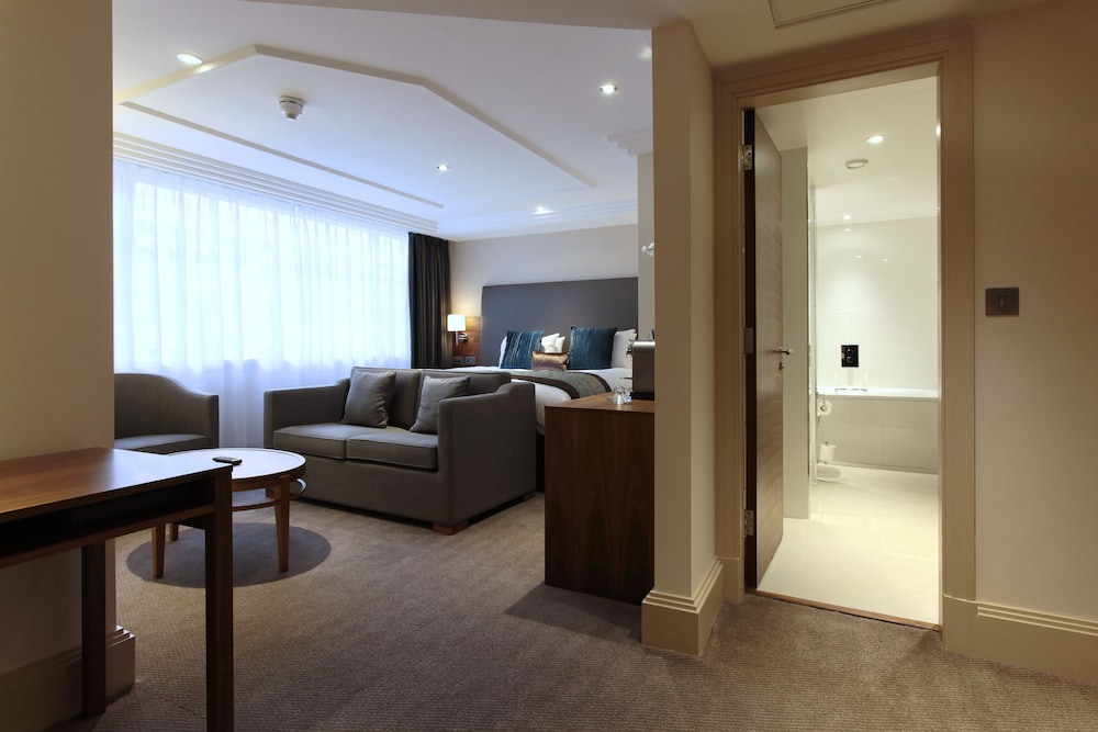 The Marble Arch Hotel, by Thistle 54/83