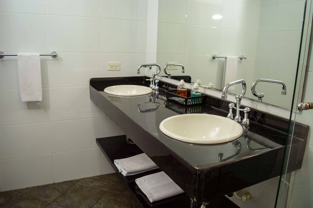 Confort 80 Zona Rosa Hotel 64/70