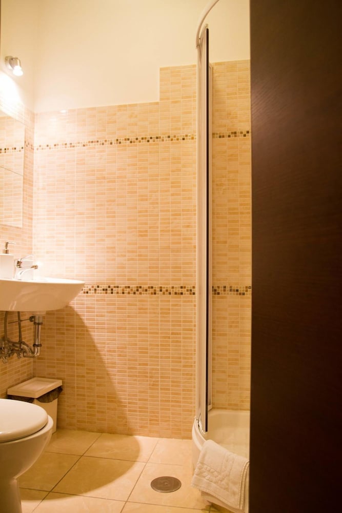 Mosaic Guest House 10/53