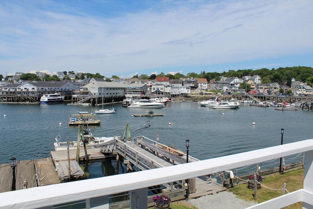 Boothbay Harbor Inn 54/69