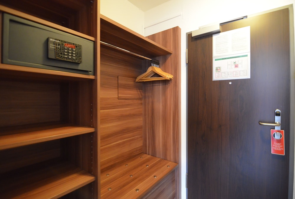 neu heidelberg guesthouse and apartments