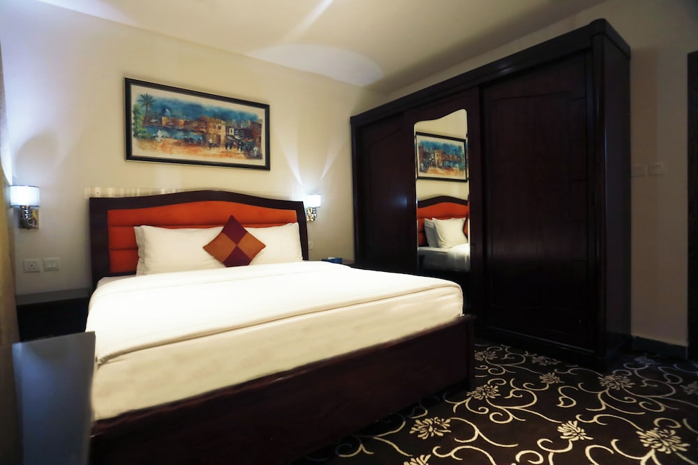 ROYAL, SUITE, BALCONY