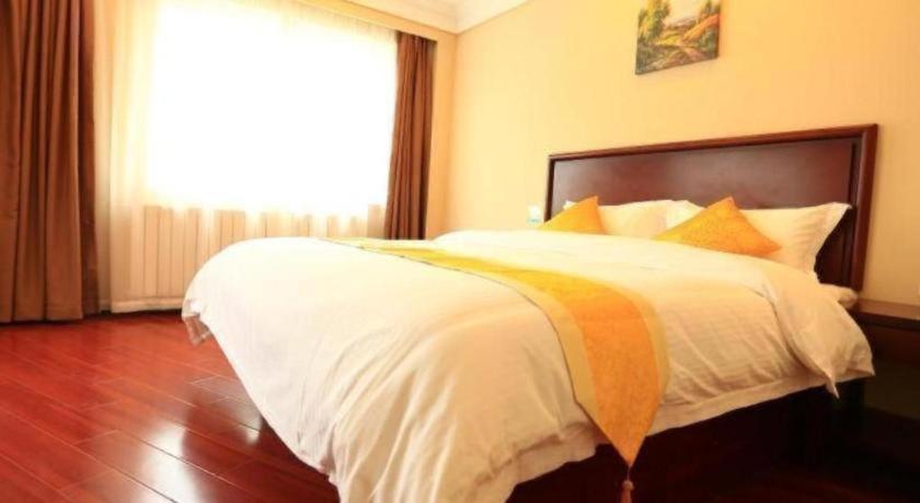 GreenTree Inn Qingdao Licang District Shuyuan Road Da Weng Plaza Express Hotel 33/50