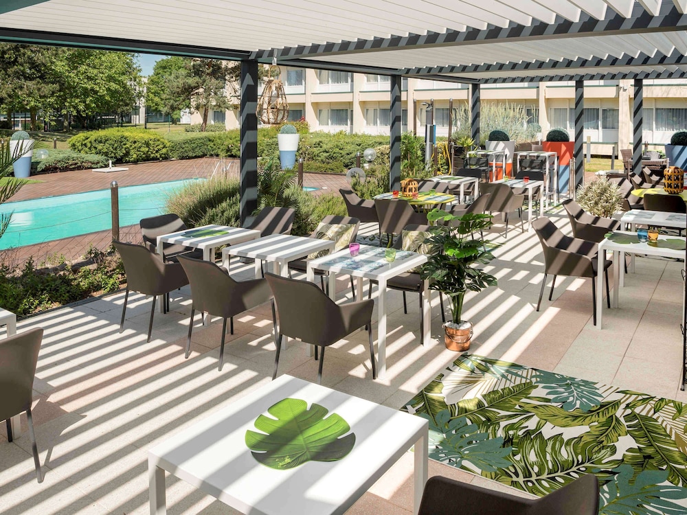 NOVOTEL CHARTRES 57/70
