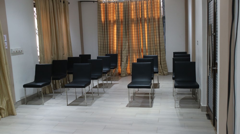Park View Hotel 43/45