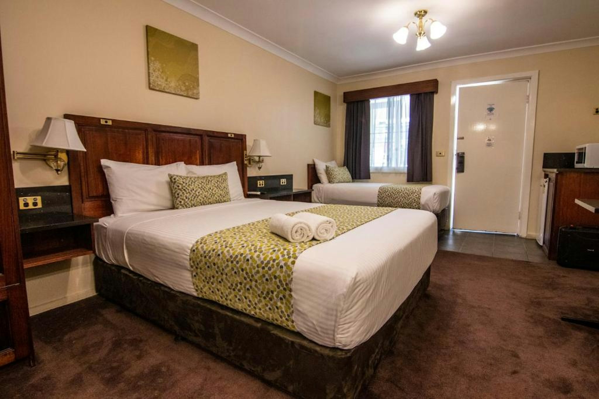 Albury Georgian Motel Suites 9/35