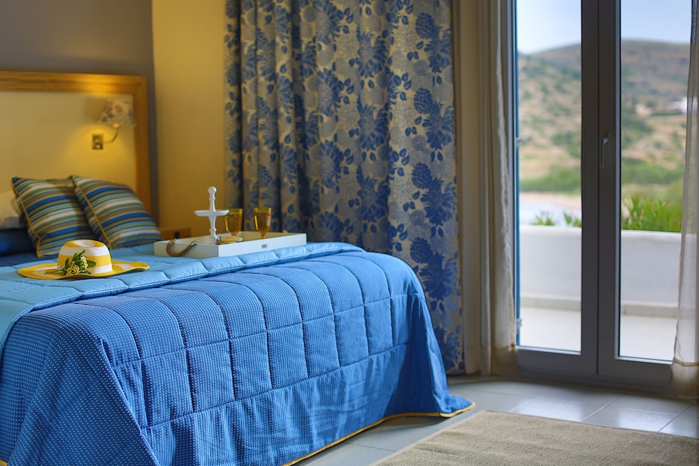 Dolphin Bay Seaside Resort & Suites 14/74