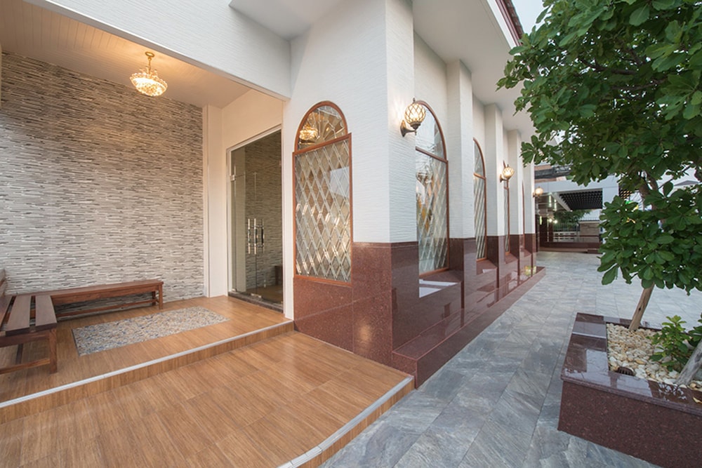 Nartsiri Residence And Hotel 34/35