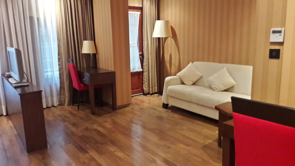 MANGANA KONAK HOTEL 39/64