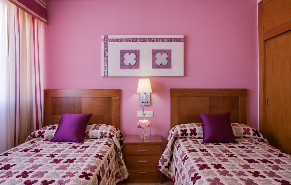 SUPERIOR, DOUBLE BED