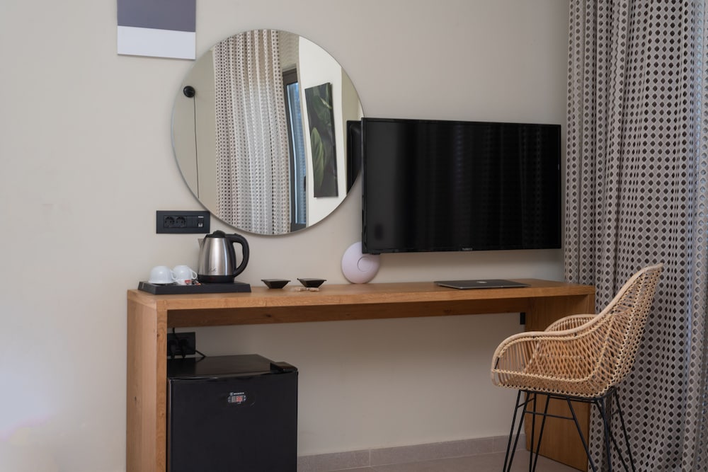 Malena Hotel and Suites - Adults Only by Omilos Hotels 40/50