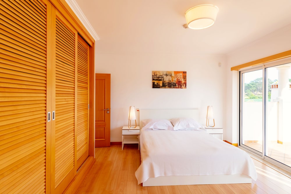 Praia Del Rey Golf And Beach Resort - The Village 20/50