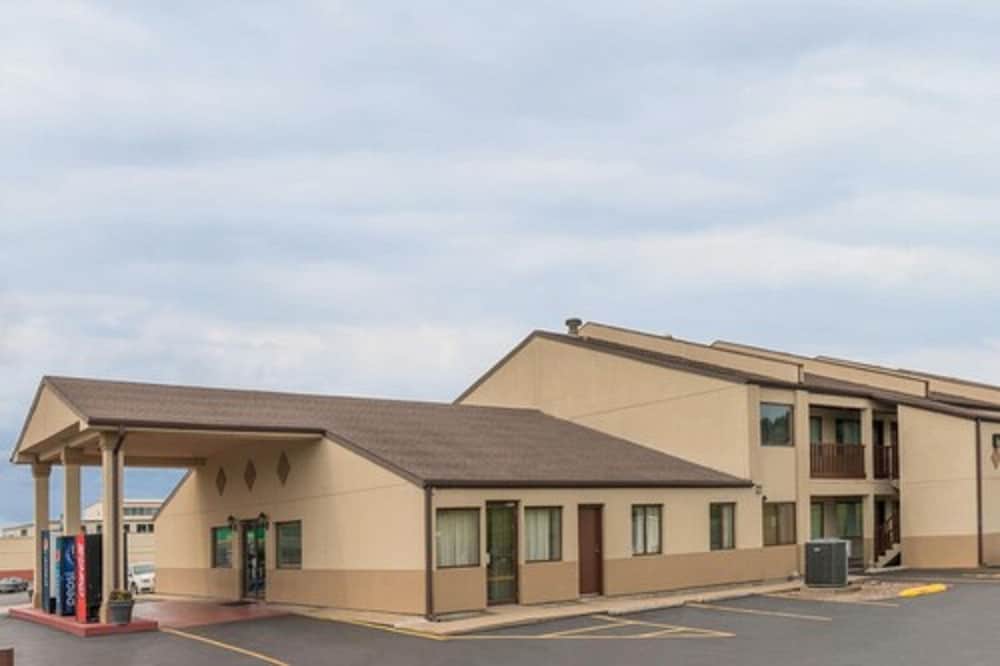 Days Inn by Wyndham Hannibal 5/22
