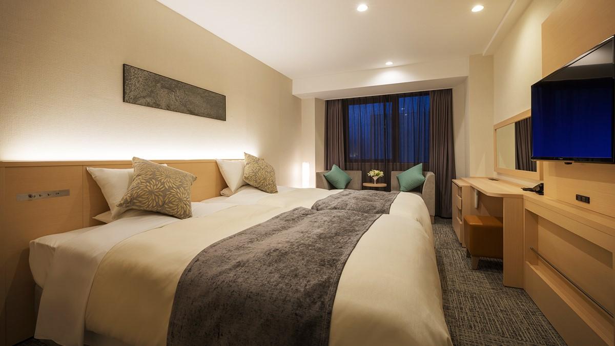 Moderate, Twin Beds