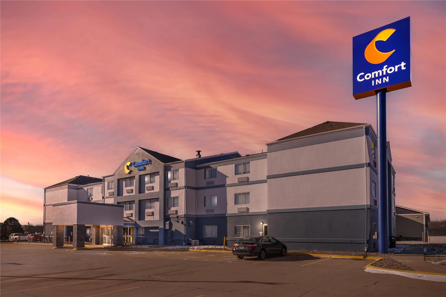 Comfort Inn Davenport East - Bettendorf 1/35