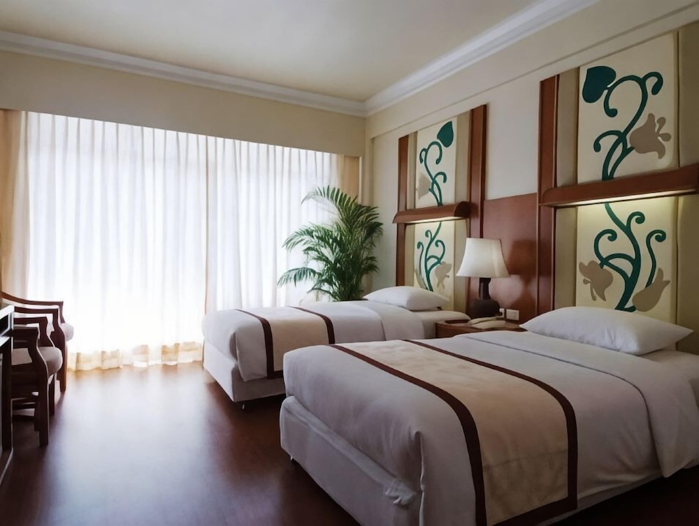 غرفة ديلوكس بسرير مزدوج، Golden Beach Hotel Pattaya 8/10