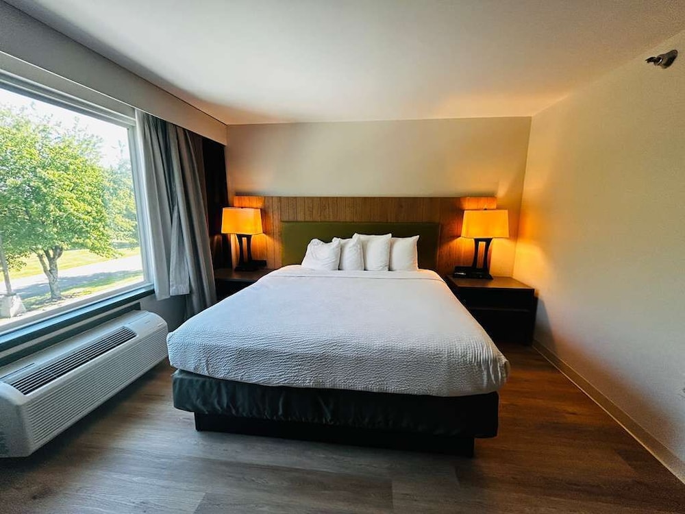 Radiant Inn and Suites Murfreesboro 18/40