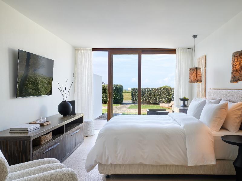 LUXURY, BUNGALOW, FRONT ROW, PRIVATE GARDEN