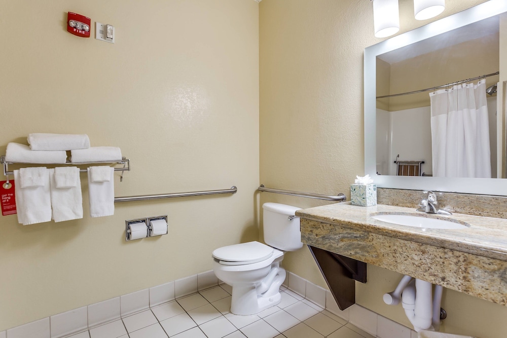 TownePlace Suites Dallas Bedford 7/34