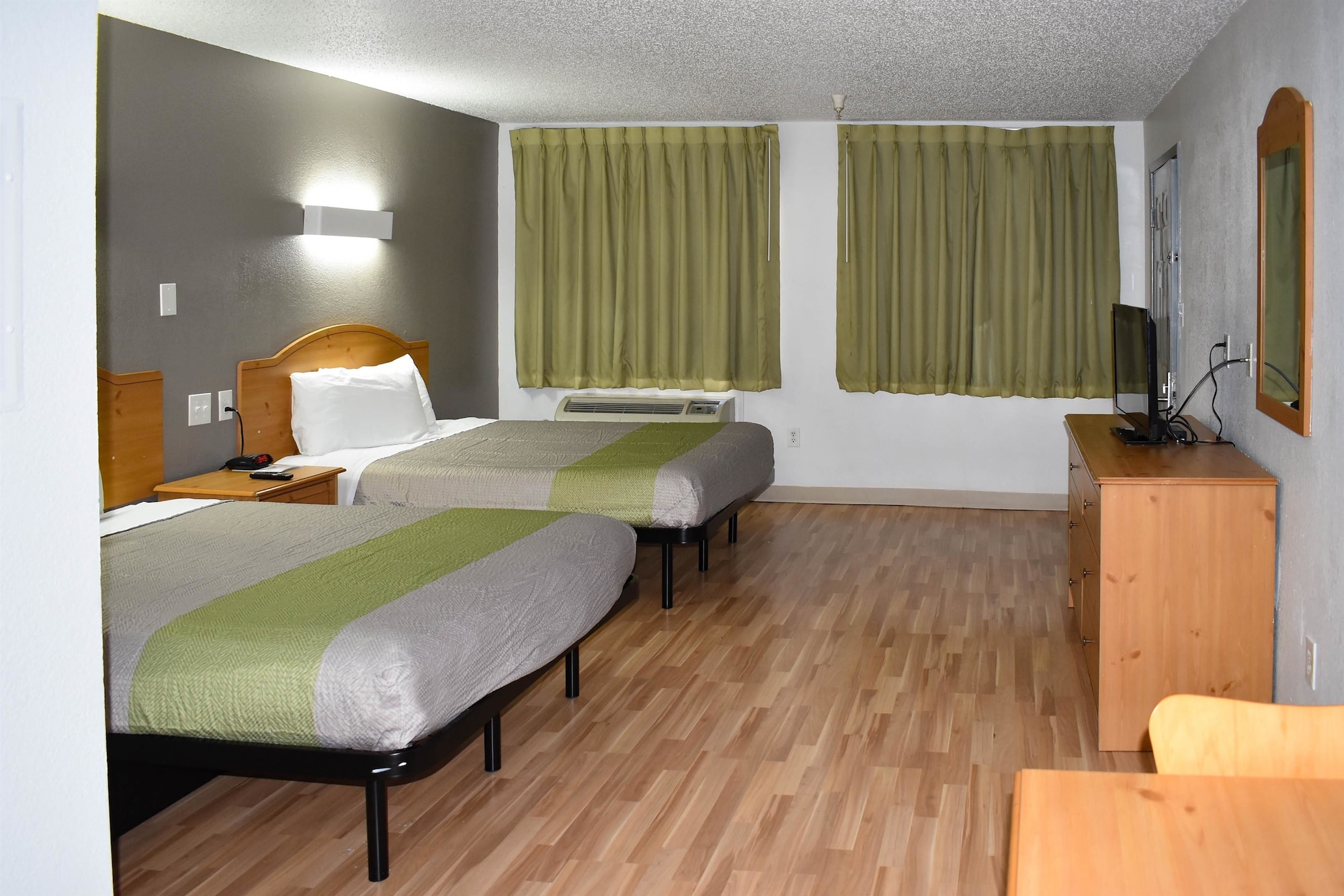 2 Queen Beds Suite, Non-Smoking