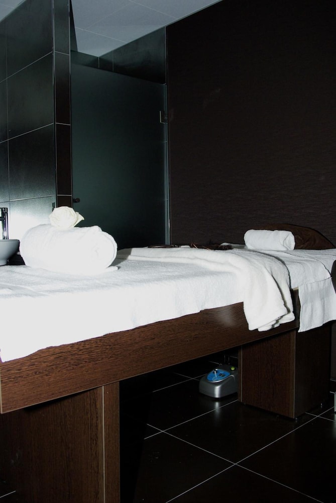 Residhome Suites Paris Senart 13/72