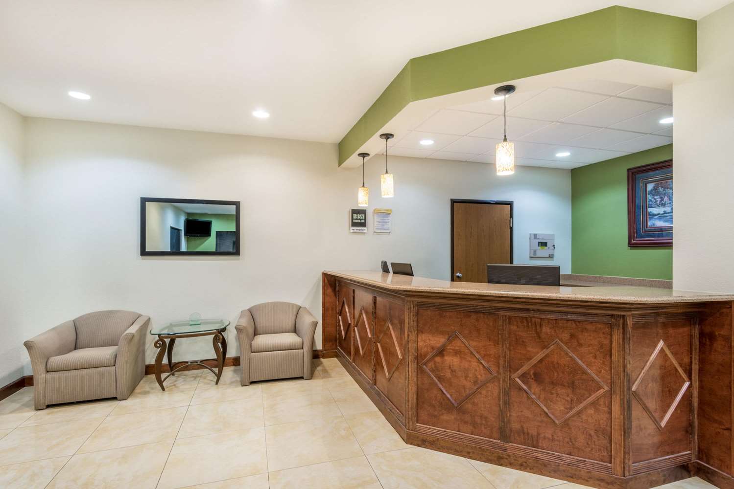 Days Inn By Wyndham Topeka 7/26