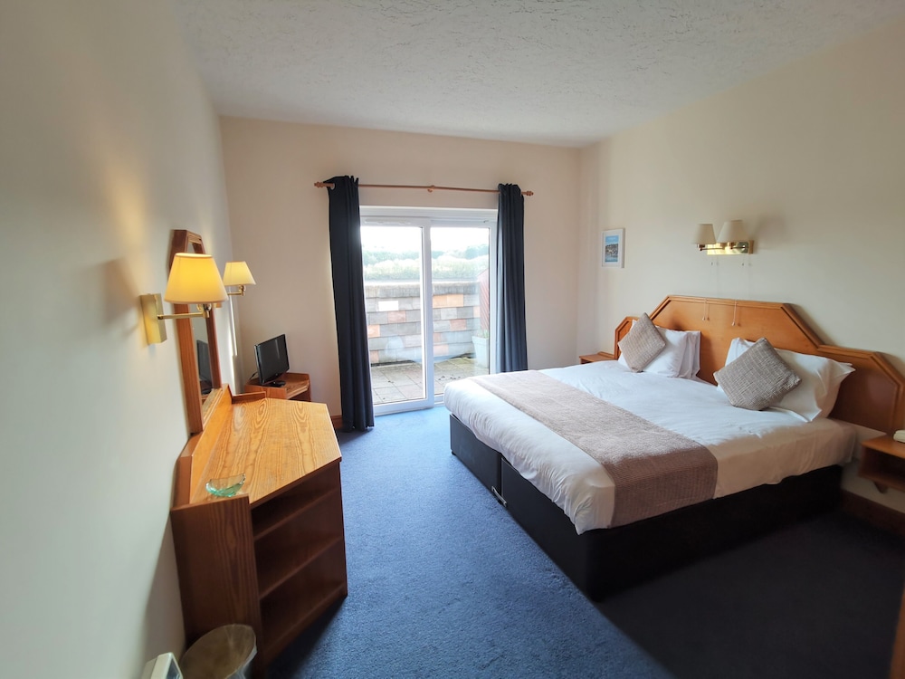 Passage House Hotel 4/26