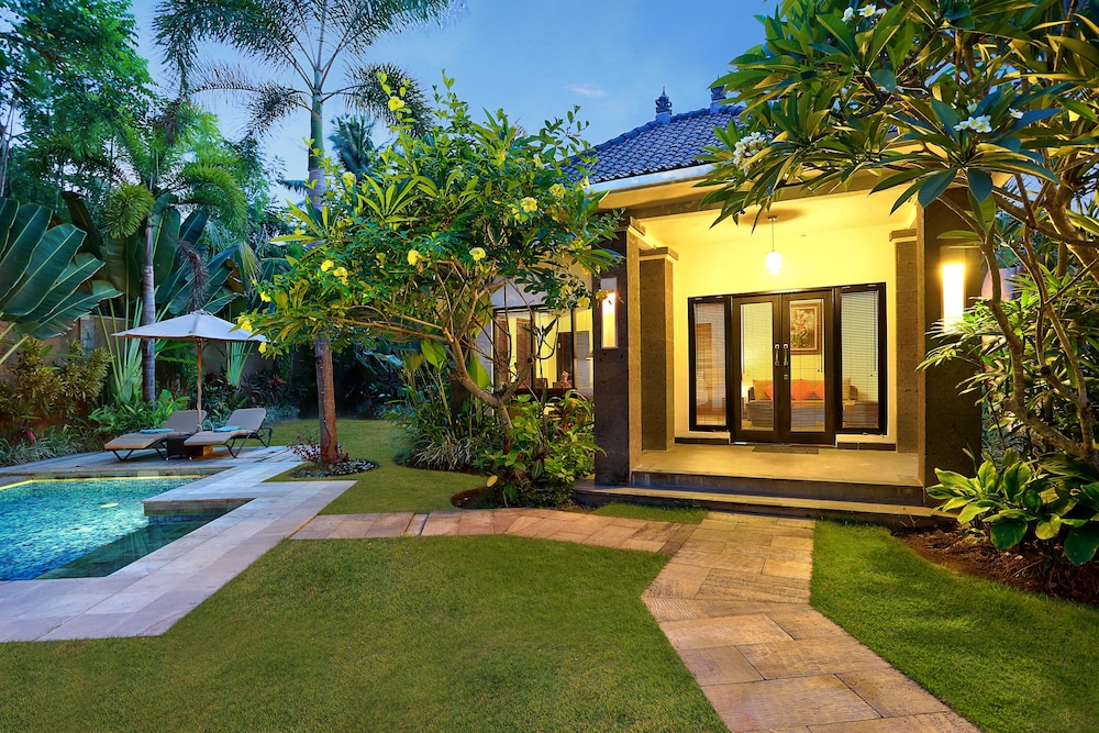Askara Villa 16/26