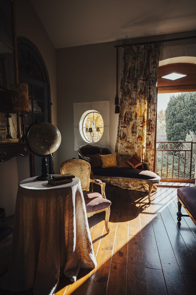 Jardins Secrets Hotel Nimes 30/40