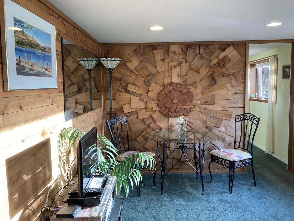 Cottage Lake Bed And Breakfast 17/50
