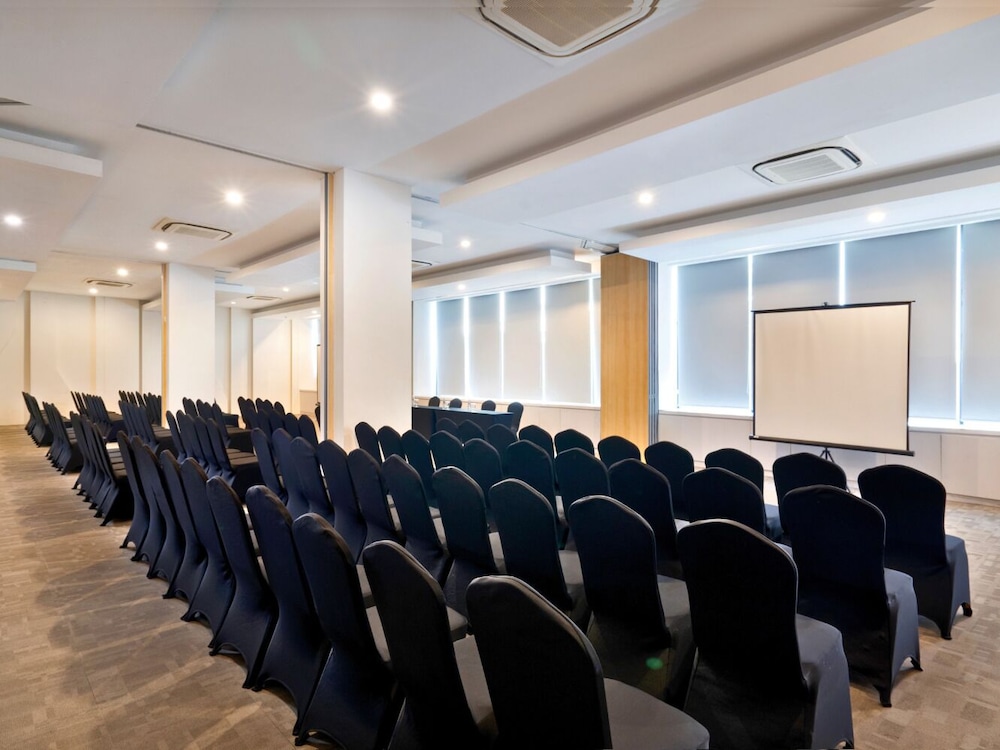 Laska Hotel Subang 38/46