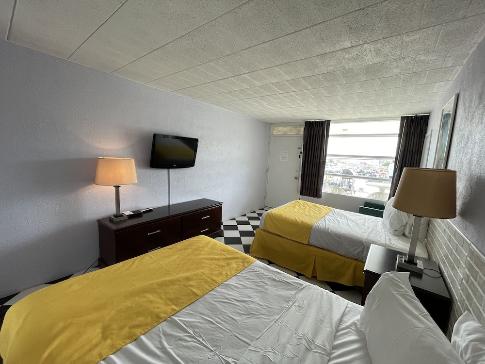 Monaco Motel 15/46