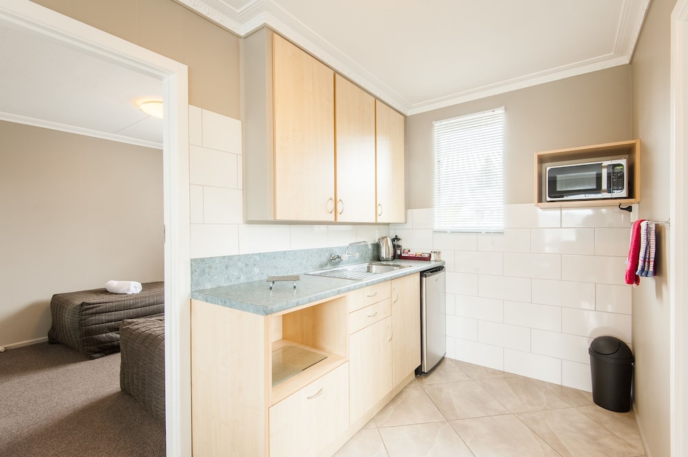 Manuka Crescent Motel 21/63