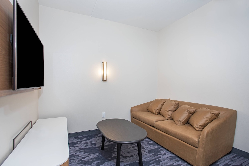 Fairfield Inn & Suites By Marriott Pigeon Forge 33/46