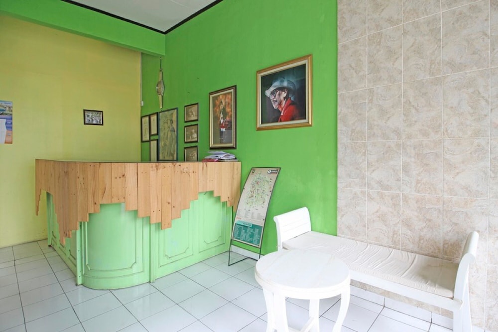 Reddoorz Near Pojok Beteng Yogyakarta 4/25