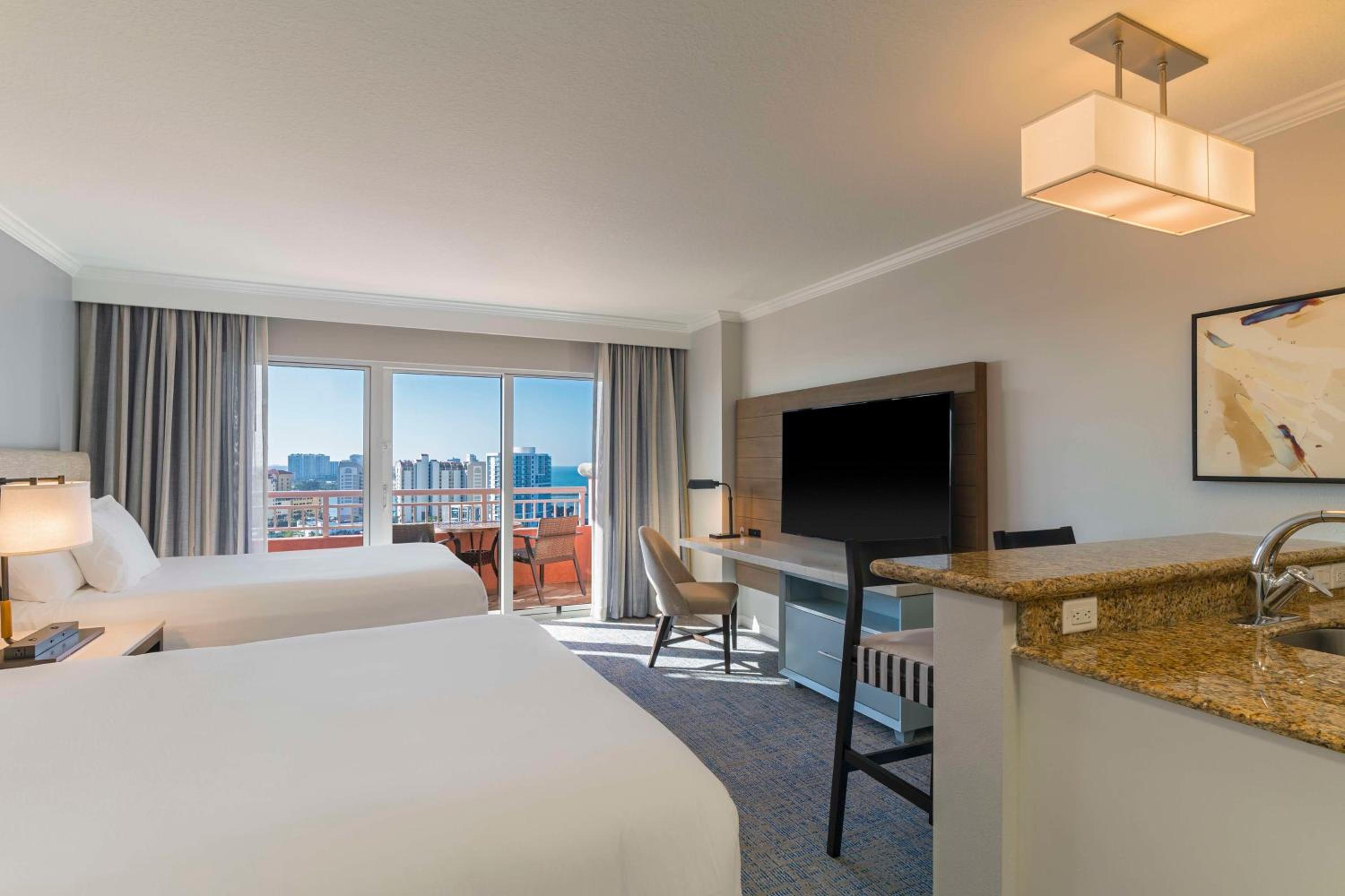 Studio, 2 Queen Beds, Gulf View, Bathtub, Accessible