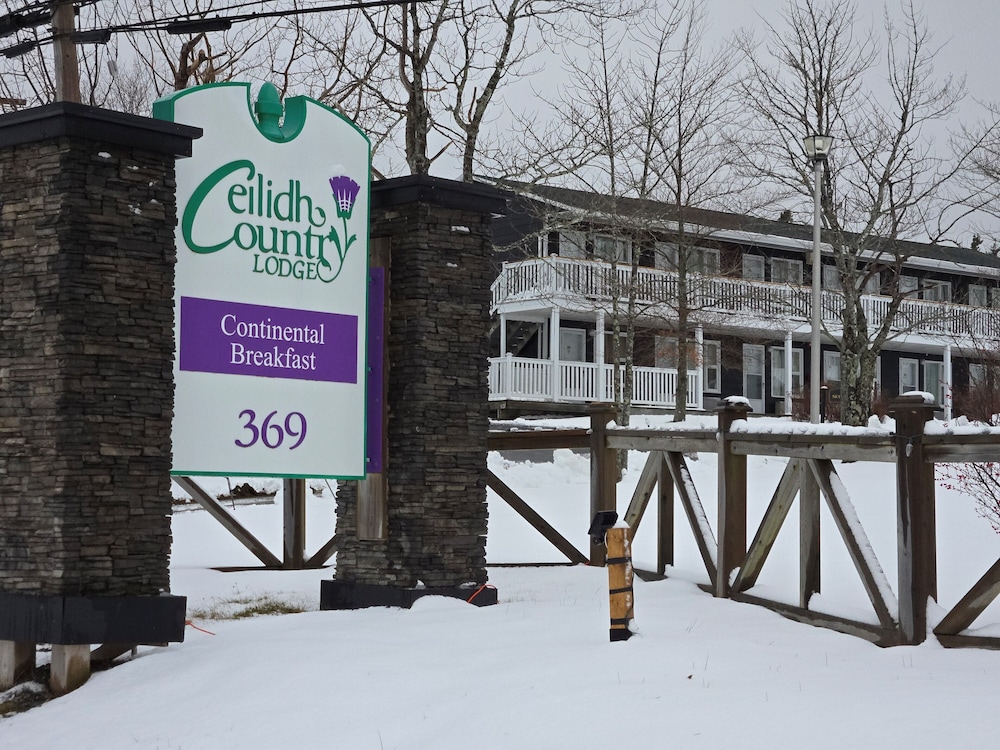 Ceilidh Country Lodge 8/48