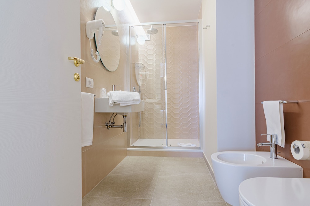 Boston Hotel Bari 36/40