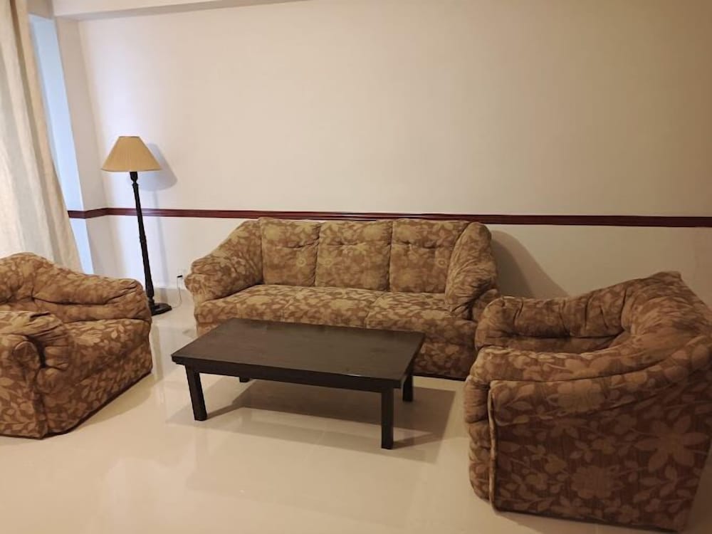 Shangrila Hotel & Resort Changla Gali 45/57