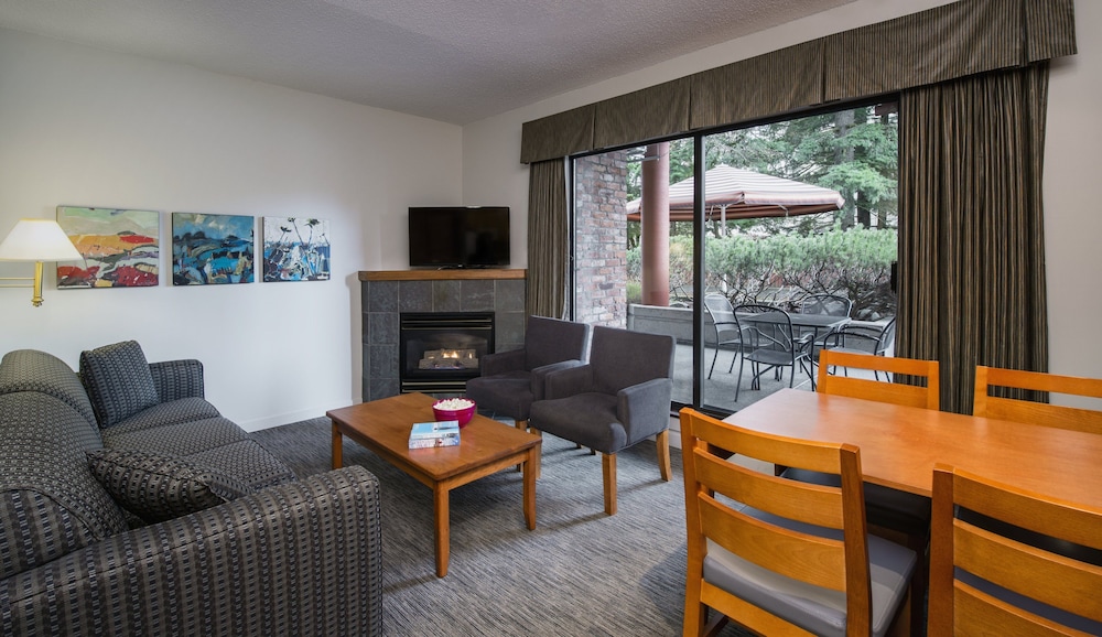 Whistler Village Inn Suites 37/73