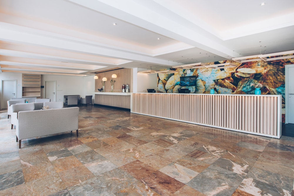 Iberostar Waves Herceg Novi 13/68