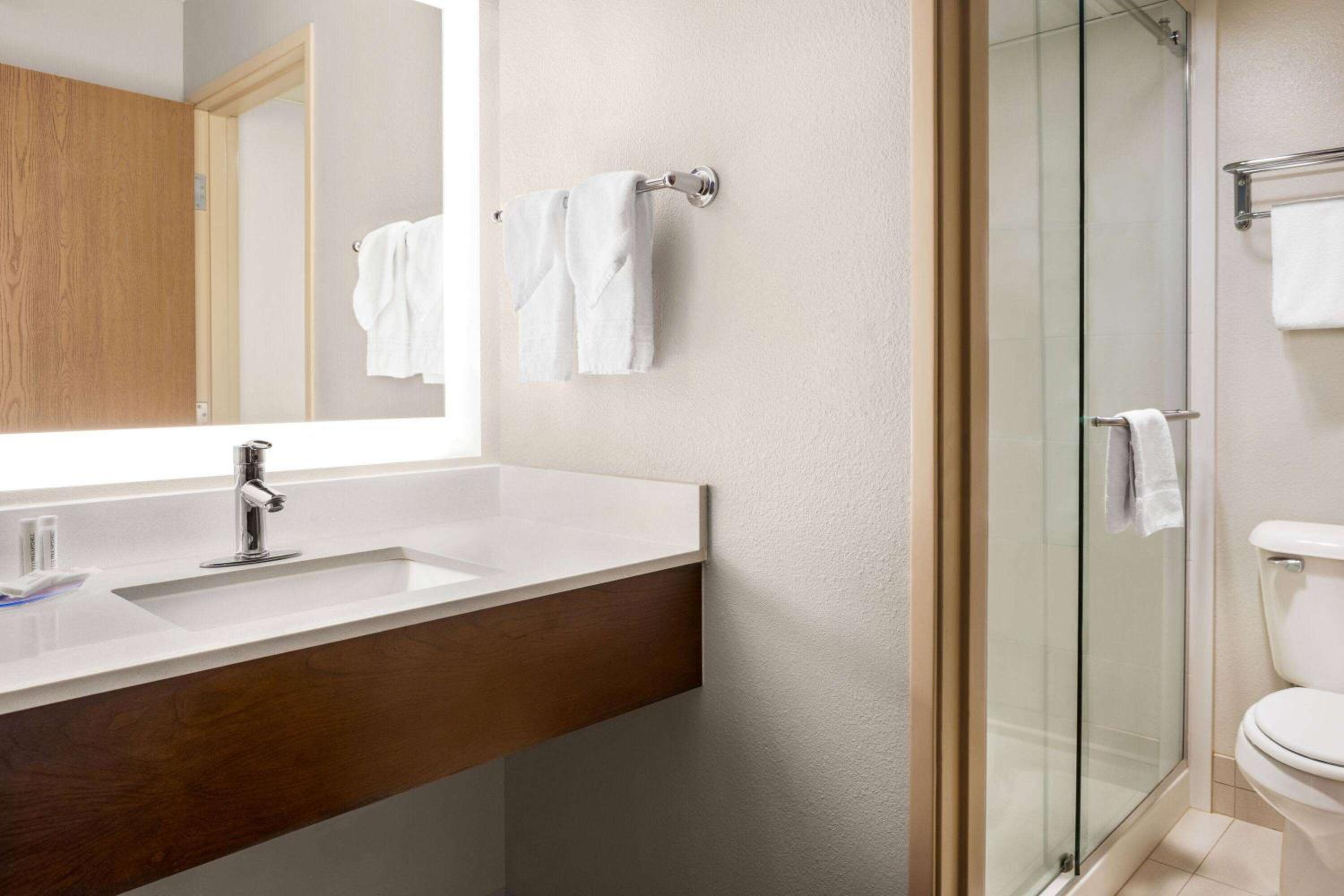 جناح، Americinn By Wyndham Rapid City 2/5