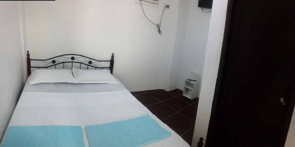 Lolas Lodge 38/59