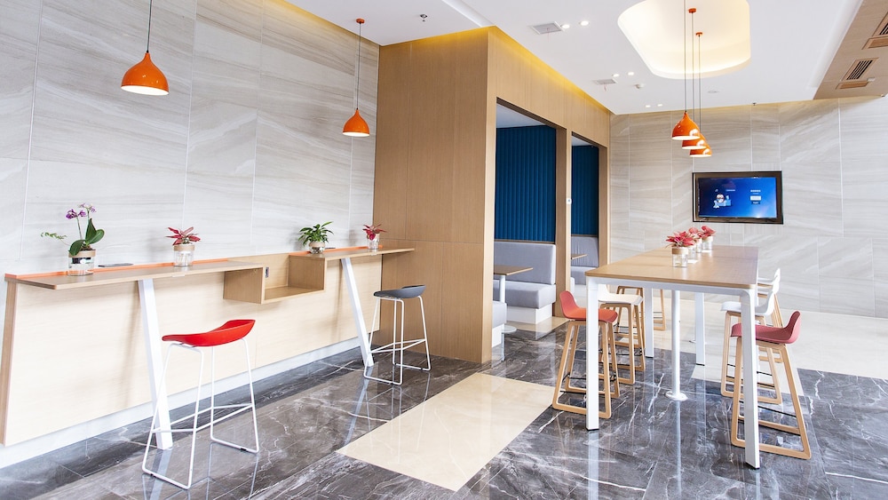 Holiday Inn Express Shangqiu Ancient Town 10/64