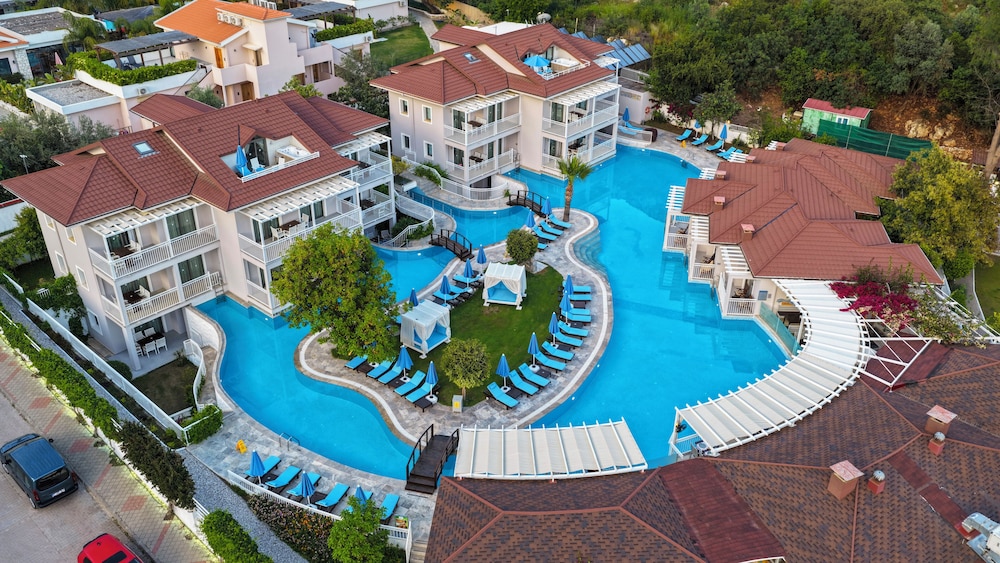 Mozaik Swim Up Hotel and Apartments 42/50
