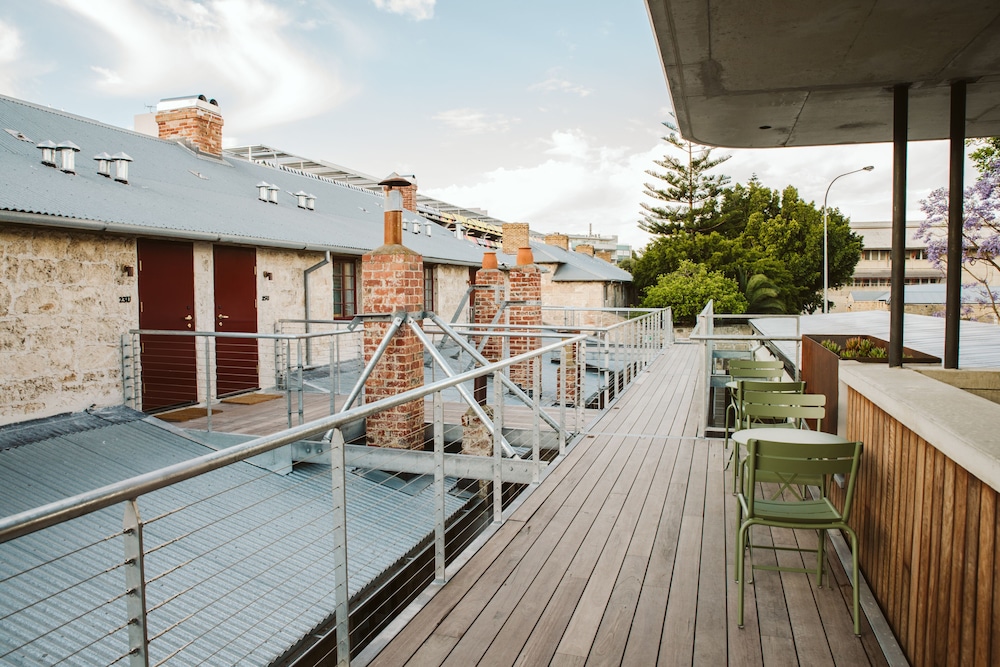 Garde Hotel (Warders Hotel) 25/46