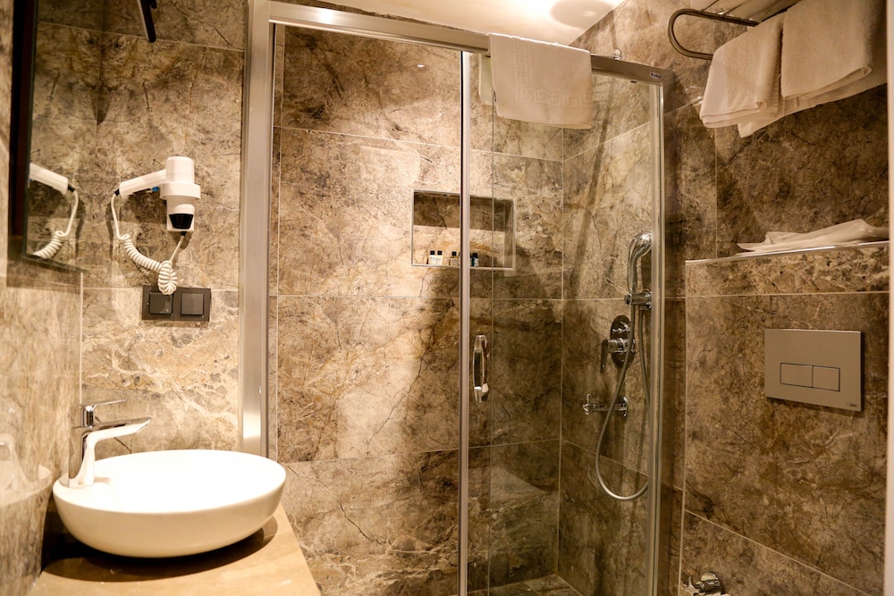 Axu Istanbul Airport Hotel 57/60