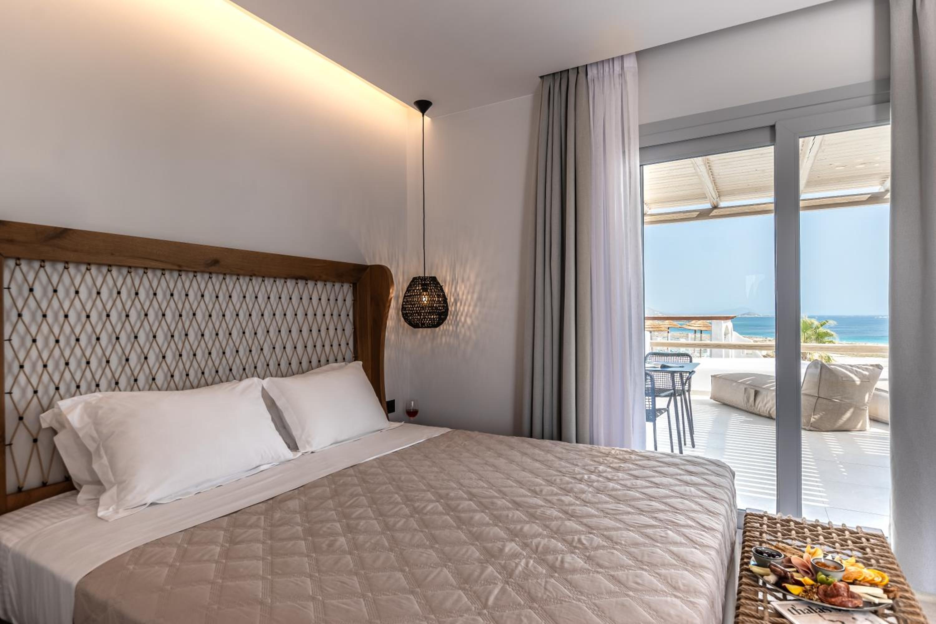 Deluxe, Double Bed, Sea View, Outdoor Jetted Tub