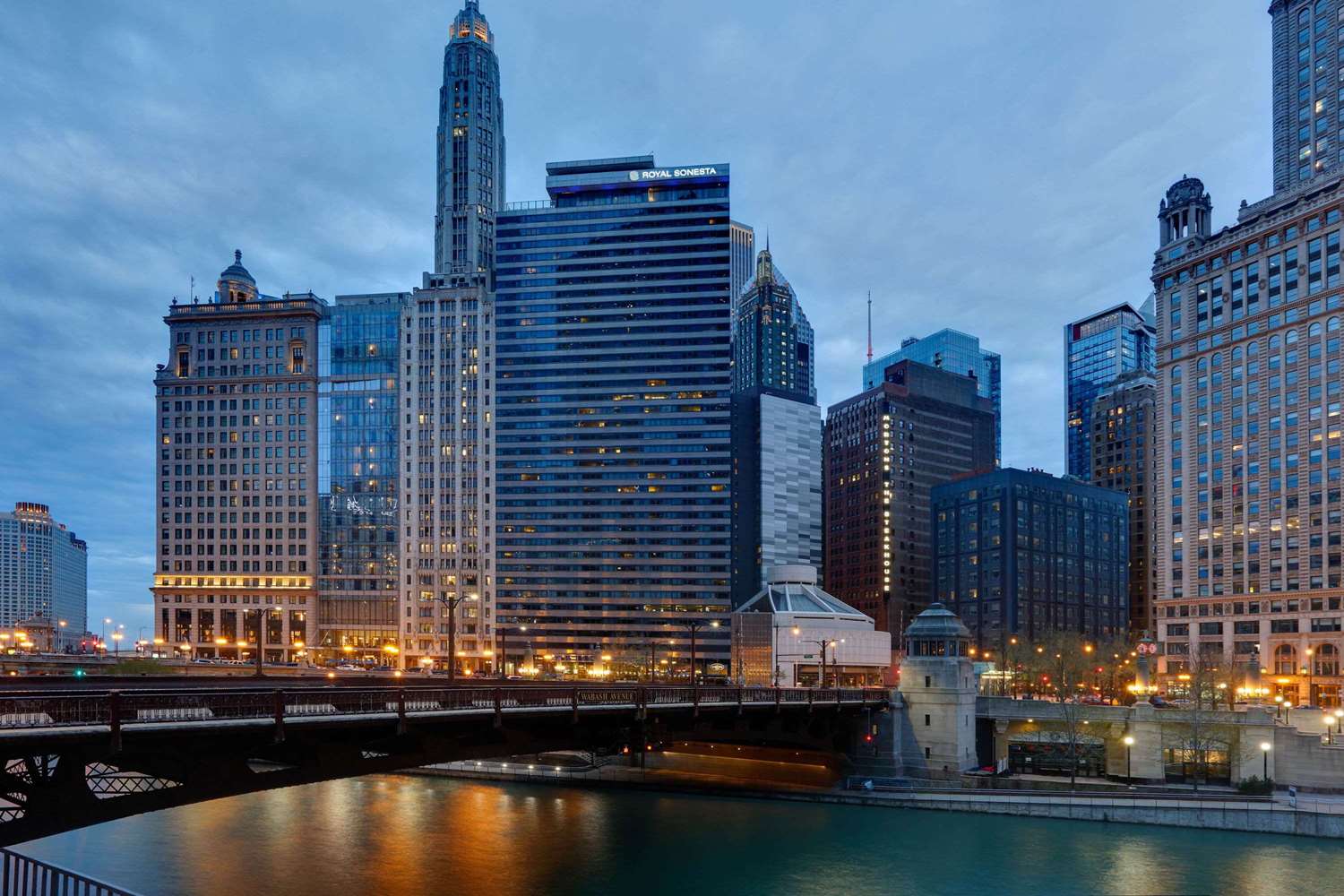 The Royal Sonesta Chicago Downtown 16/24