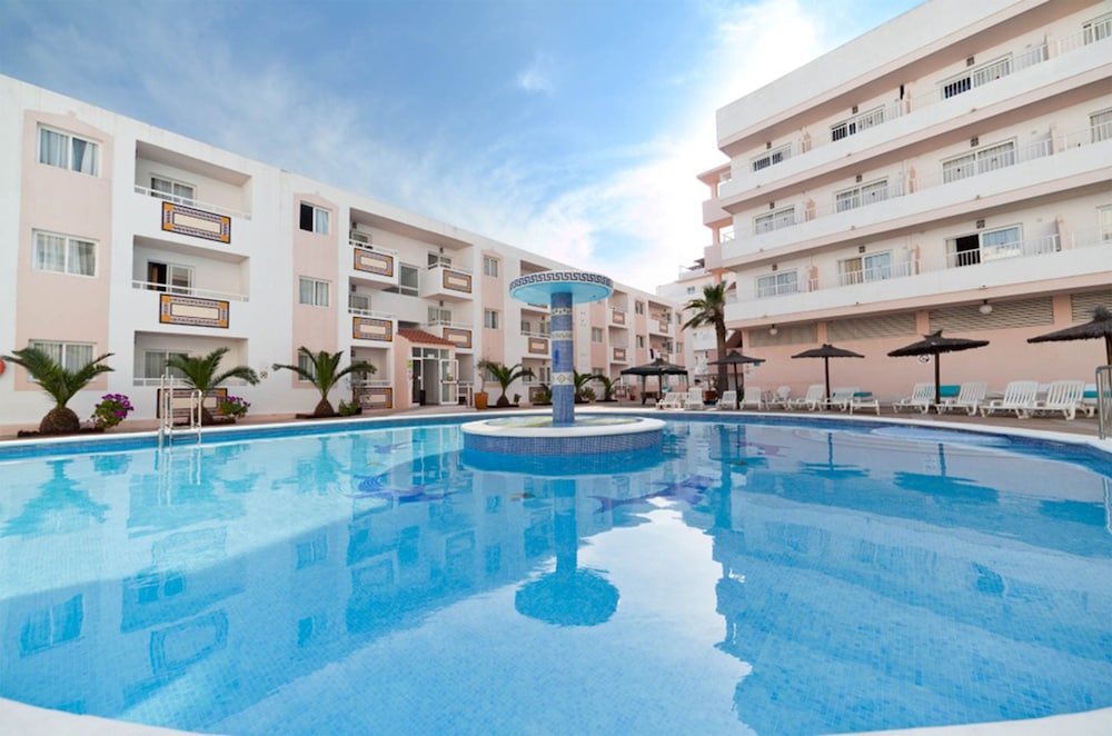 Apartamentos Vibra Tropical Garden in IBIZA